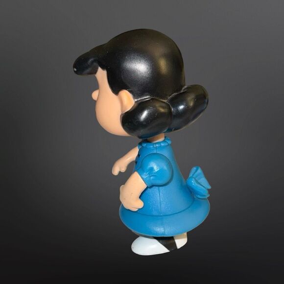2002 UFS Peanuts Lucy van Pelt 5” Hard Plastic Figure Moveable Figurine B23 - Picture 3 of 7